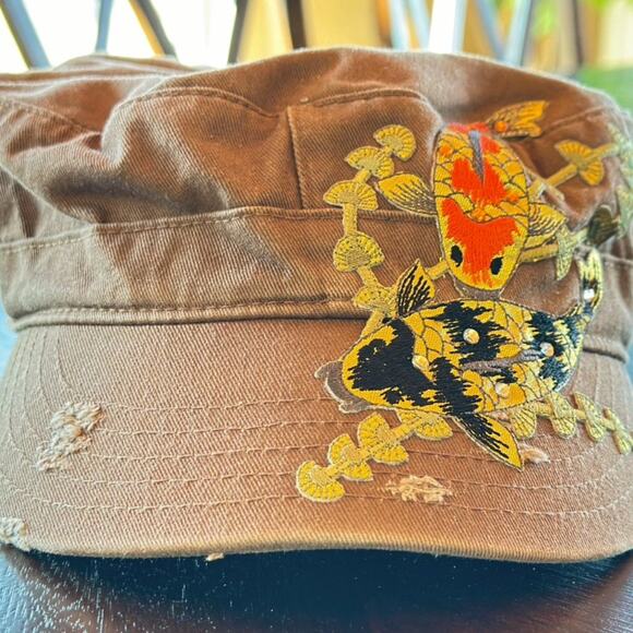 NWOT Adjustable Cap with Decorative Fish Hawaiian Hat - Picture 3 of 5